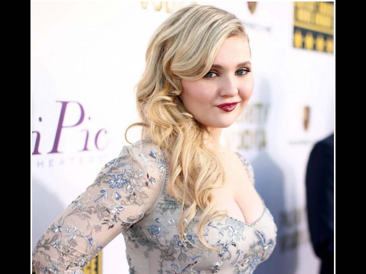  Abigail Breslin   Height, Weight, Age, Stats, Wiki and More